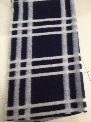 2014年秋冬新风尚 探秘地素蓝白格针织呢面料